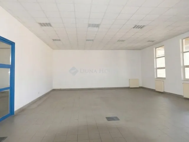 Kiadó kereskedelmi és ipari ingatlan Zalaegerszeg, Zalabesenyő 640 nm