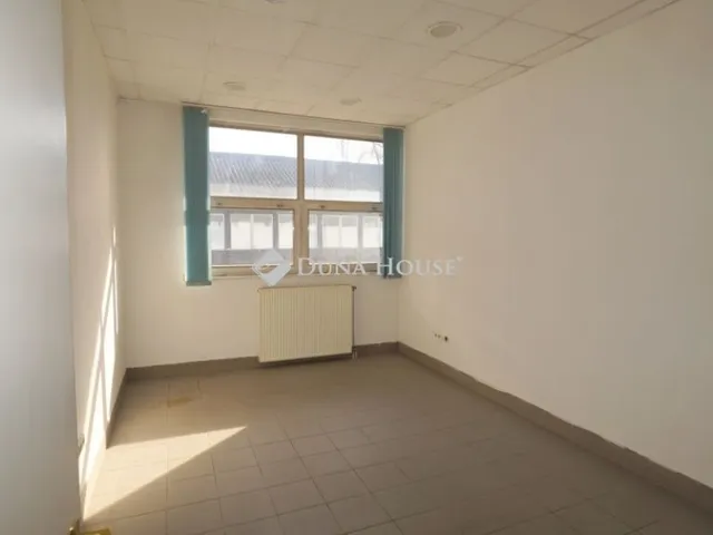 Kiadó kereskedelmi és ipari ingatlan Zalaegerszeg, Zalabesenyő 640 nm
