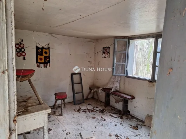 Eladó telek Páka 2044 nm