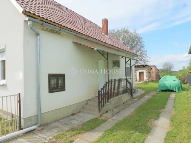 Eladó ház Hahót 110 nm