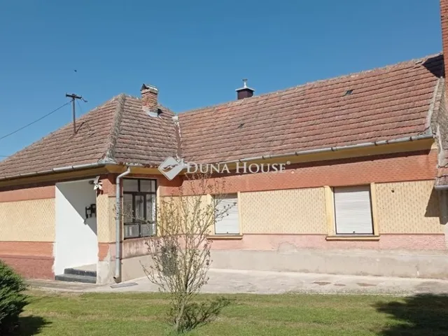 Eladó ház Batyk 94 nm