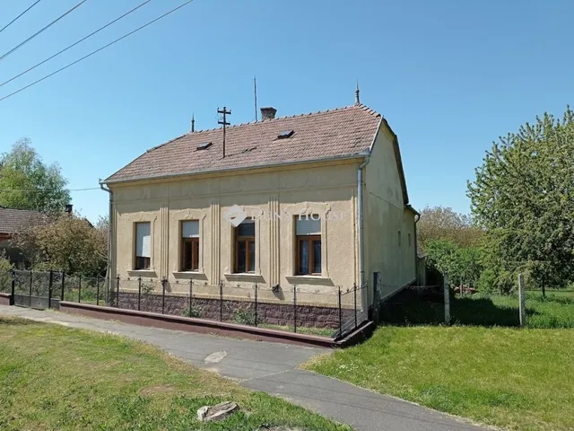 Eladó ház Batyk 93 nm