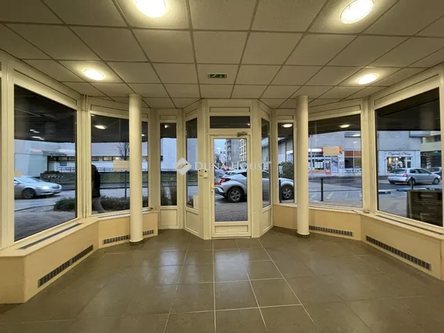 Kiadó kereskedelmi és ipari ingatlan Zalaegerszeg 86 nm