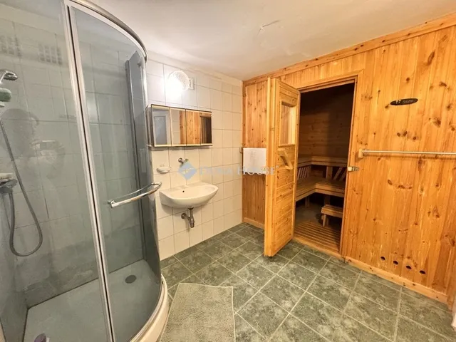 Eladó ház Bocfölde 360 nm