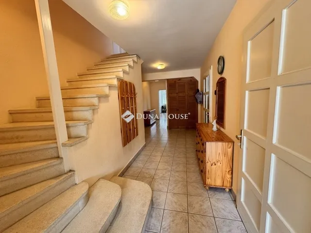 Eladó ház Bocfölde 360 nm