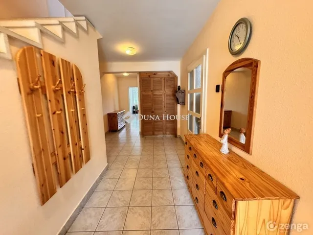 Eladó ház Bocfölde 360 nm