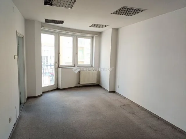 Eladó kereskedelmi és ipari ingatlan Zalaegerszeg 507 nm
