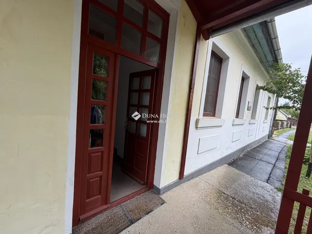 Eladó ház Kerkaszentkirály, Petőfi út 146 nm