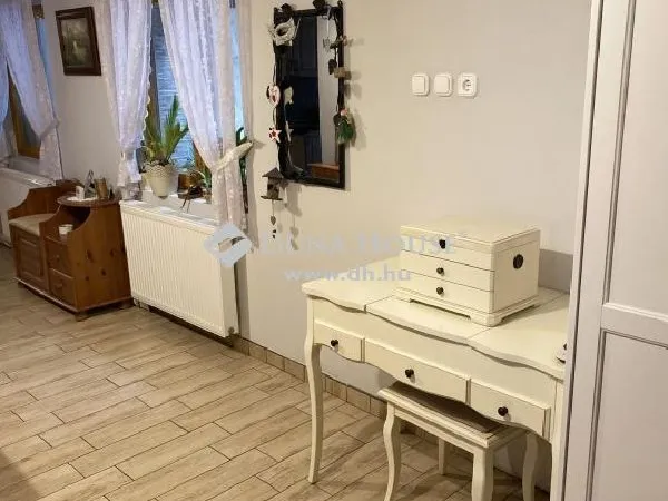 Eladó ház Csongrád 230 nm