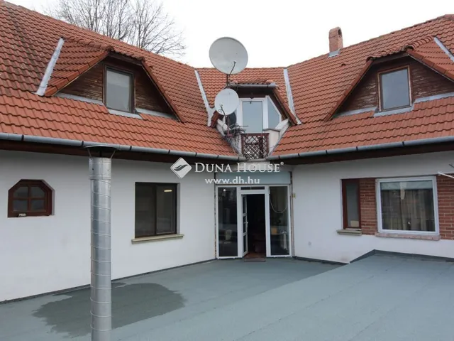 Eladó ház Kecskemét 250 nm