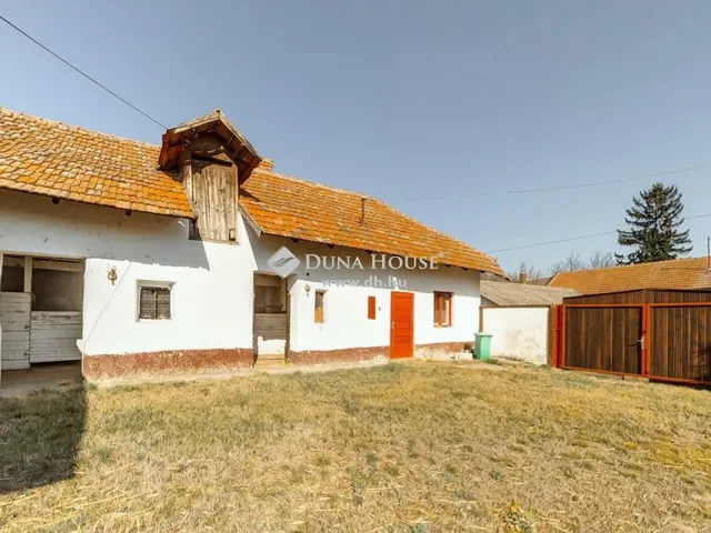Eladó ház Tiszakécske 110 nm