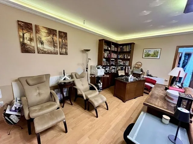 Eladó ház Kecskemét, Hunyadiváros 140 nm