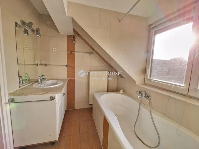 Eladó ház Kecskemét, Belváros 200 nm