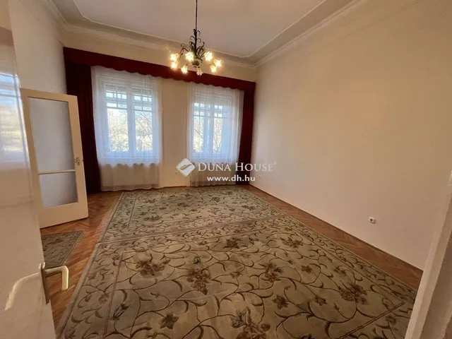 Kiadó lakás Kecskemét, Belváros 113 nm