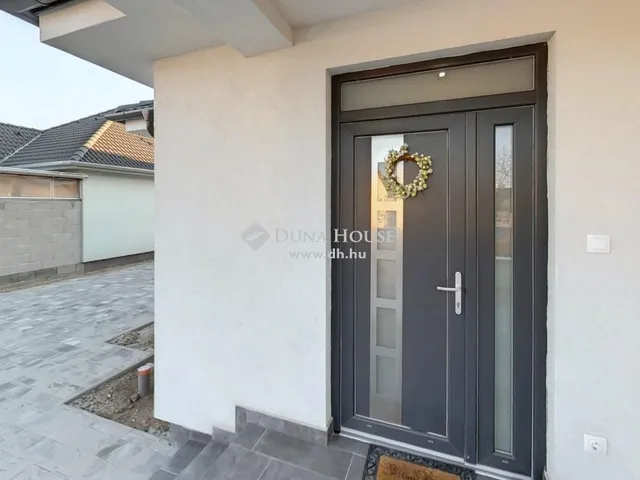 Eladó ház Kecskemét, Katonatelep 188 nm