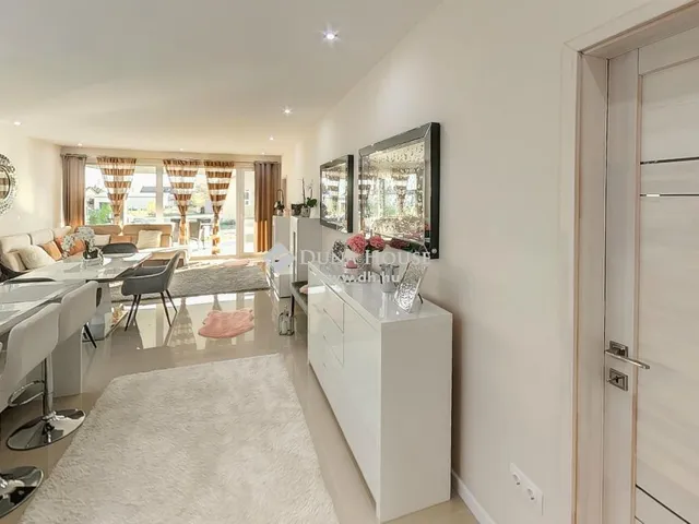 Eladó ház Kecskemét, Katonatelep 188 nm