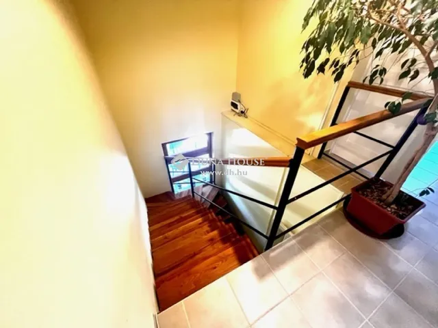 Eladó ház Kecskemét, Katonatelep 215 nm