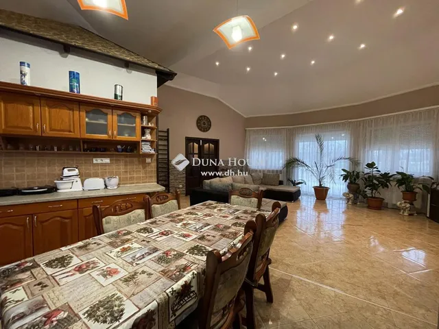 Eladó ház Kecskemét, Kadafalva 138 nm