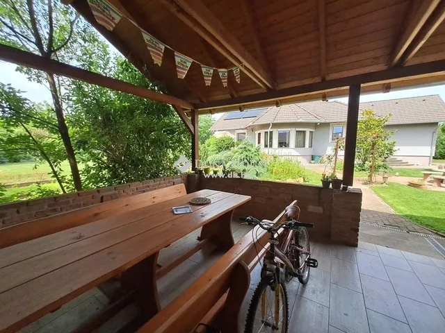 Eladó ház Kecskemét 180 nm