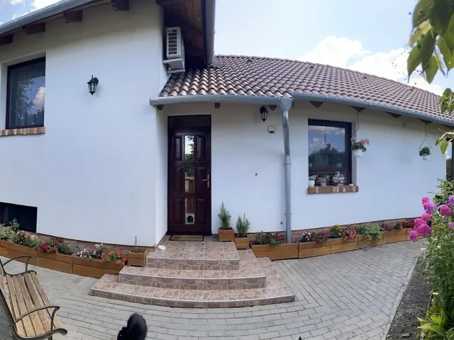 Eladó ház Kecskemét, Rákócziváros 140 nm