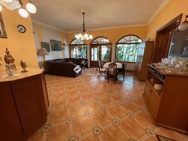 Eladó ház Kecskemét, Belváros 205 nm
