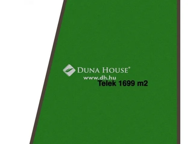 Eladó telek Városföld 1699 nm