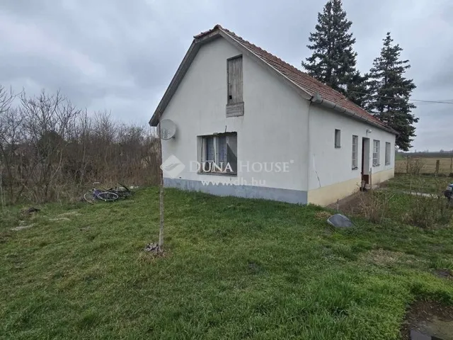 Eladó mezőgazdasági ingatlan Kiskőrös 70 nm