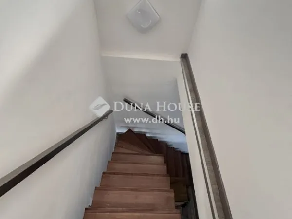 Eladó ház Kecskemét, Petőfiváros 171 nm