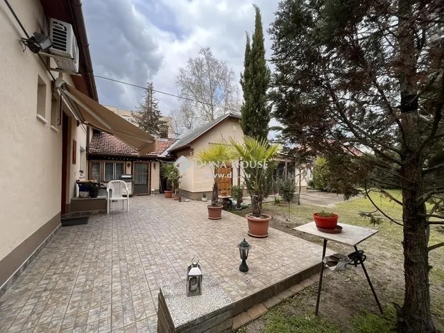 Eladó ház Kecskemét, Hunyadiváros 130 nm