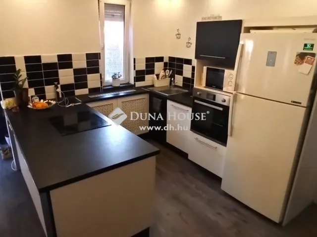 Eladó lakás Nagykőrös 94 nm