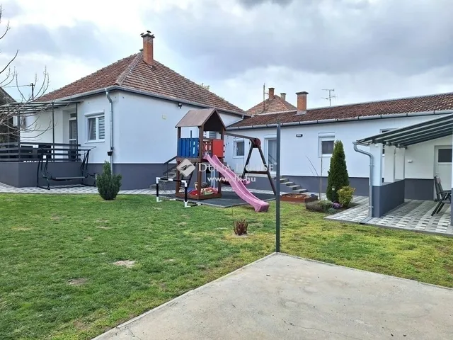 Eladó ház Kecskemét, Szeleifalu 102 nm