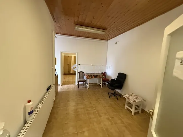 Eladó kereskedelmi és ipari ingatlan Cegléd 632 nm