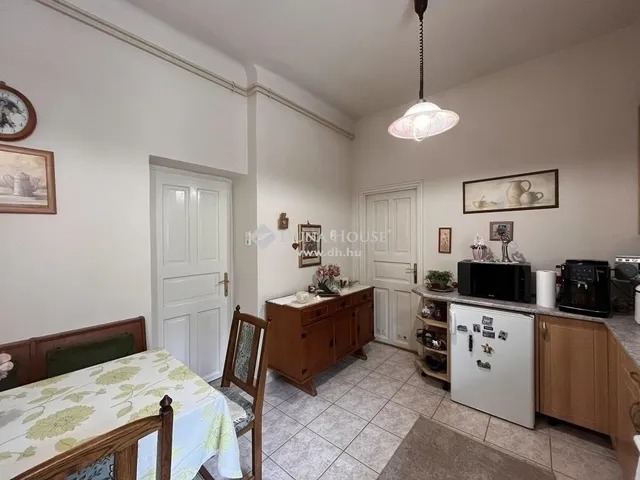 Eladó ház Kecskemét, Hunyadiváros 130 nm