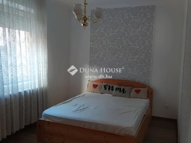 Eladó ház Szarvas 230 nm