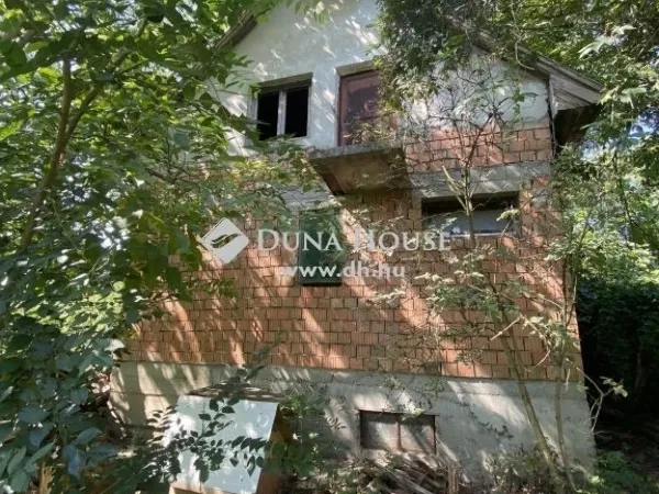Eladó telek Kecskemét, Máriahegy 1982 nm