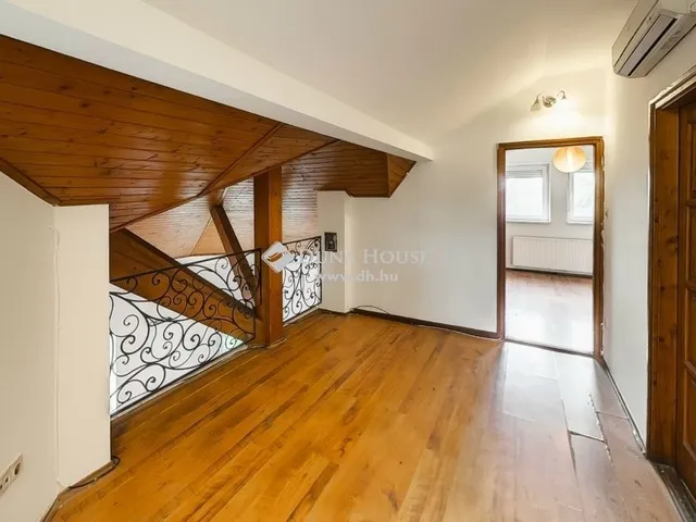 Eladó ház Kecskemét 250 nm