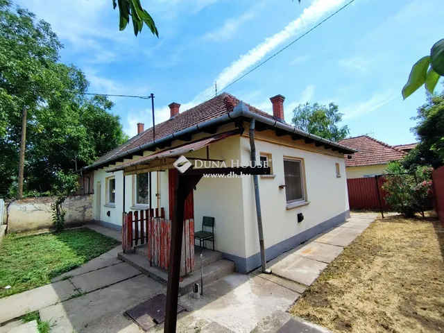 Eladó ház Kecskemét, Rendőrfalu 90 nm