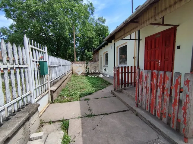 Eladó ház Kecskemét, Rendőrfalu 90 nm
