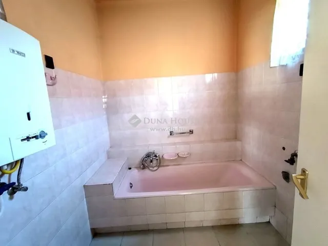 Eladó ház Kecskemét, Rendőrfalu 90 nm