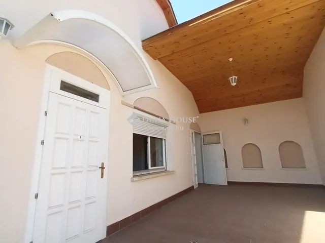 Eladó ház Kecskemét 260 nm