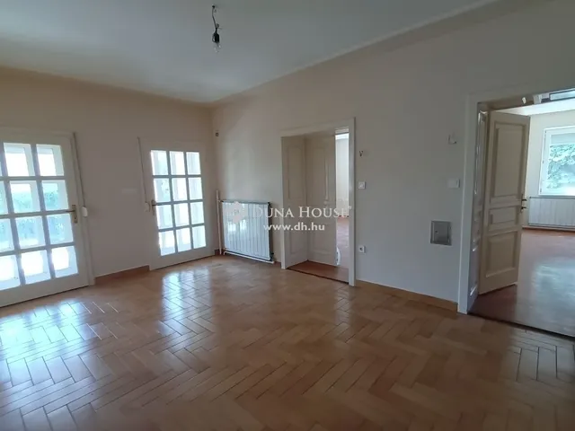 Eladó ház Kecskemét 260 nm