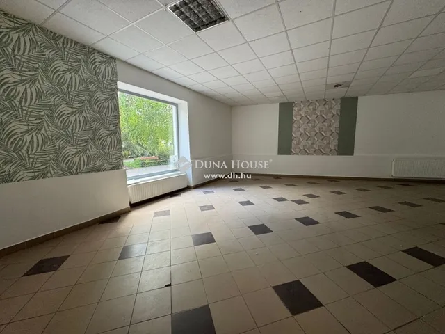 Kiadó kereskedelmi és ipari ingatlan Nagykőrös 130 nm