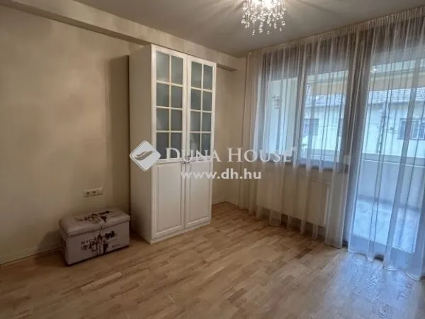 Eladó lakás Kecskemét, Belváros 99 nm