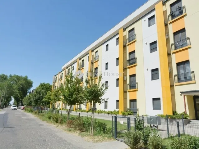 Eladó lakás Kecskemét, Homokbánya 77 nm
