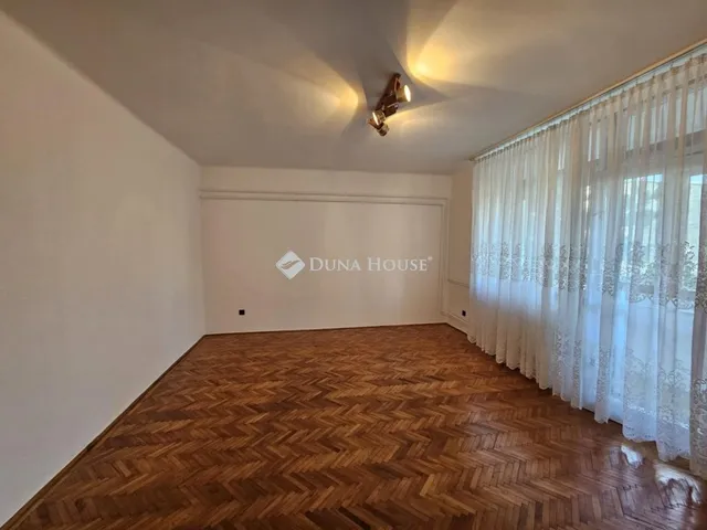 Eladó lakás Kecskemét, Műkertváros 59 nm