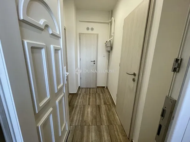 Eladó lakás Kecskemét, Hunyadiváros 27 nm