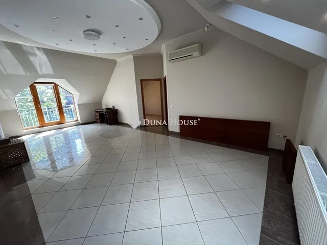 Eladó lakás Kecskemét 110 nm