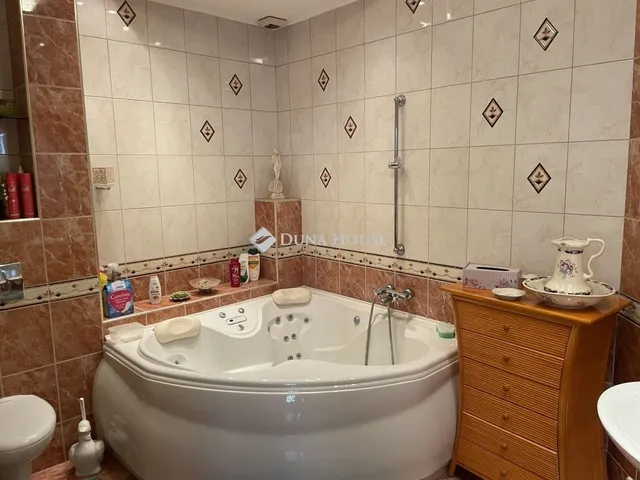 Eladó lakás Kecskemét, Belváros 140 nm