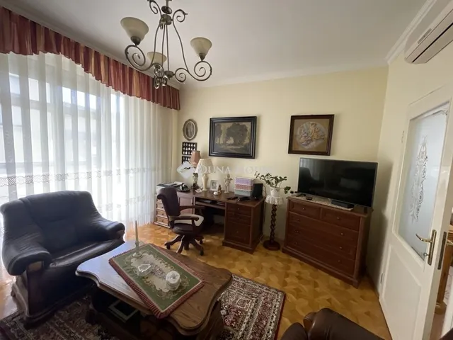 Eladó lakás Kecskemét, Belváros 140 nm