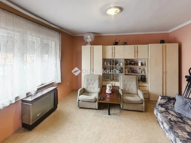 Eladó ház Kecskemét, Hunyadiváros 56 nm